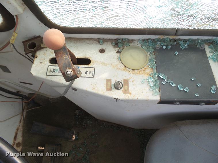 image for item DC8413 SpraCoupe 216 self-propelled sprayer