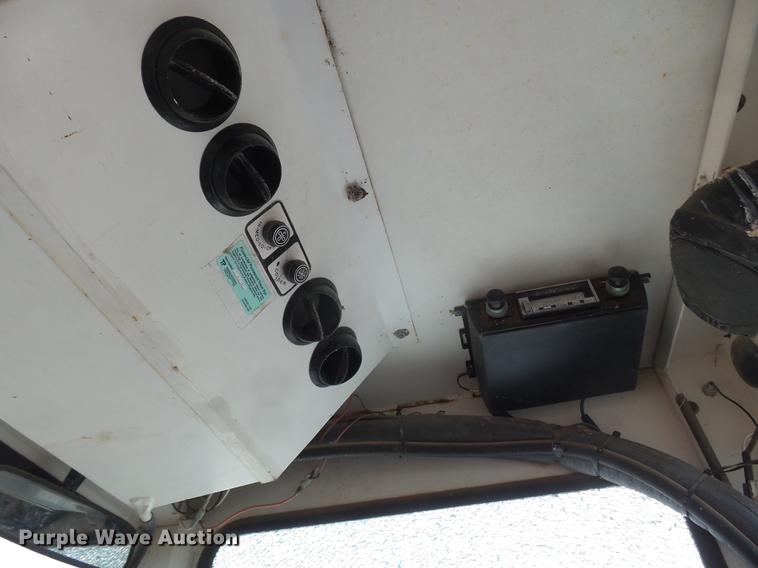 image for item DC8413 SpraCoupe 216 self-propelled sprayer