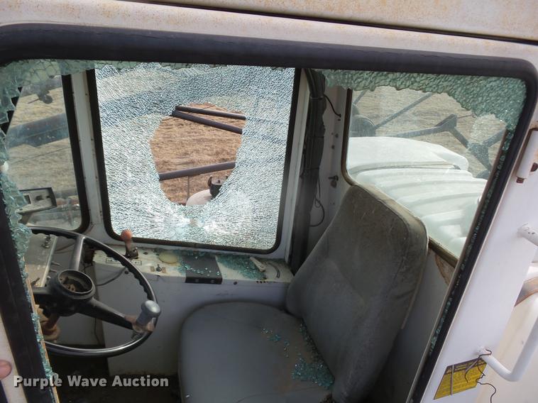 image for item DC8413 SpraCoupe 216 self-propelled sprayer