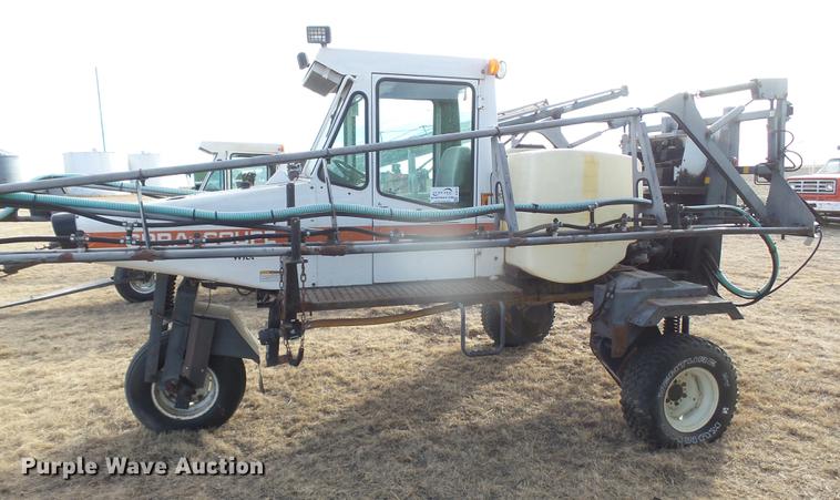 image for item DC8414 SpraCoupe 220 self-propelled sprayer