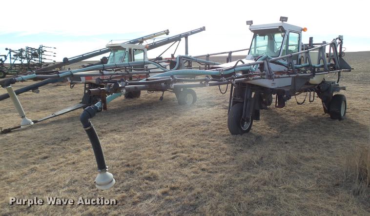 image for item DC8414 SpraCoupe 220 self-propelled sprayer