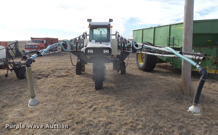 image for item DC8414 SpraCoupe 220 self-propelled sprayer