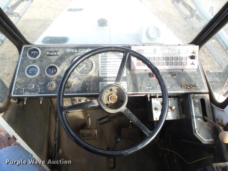 image for item DC8414 SpraCoupe 220 self-propelled sprayer