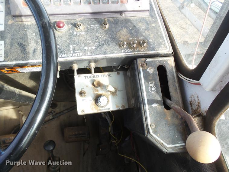 image for item DC8414 SpraCoupe 220 self-propelled sprayer