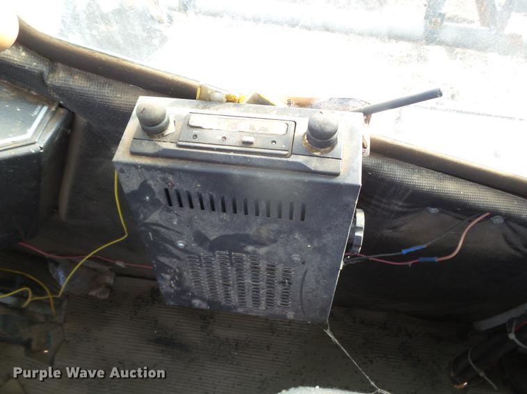 image for item DC8414 SpraCoupe 220 self-propelled sprayer