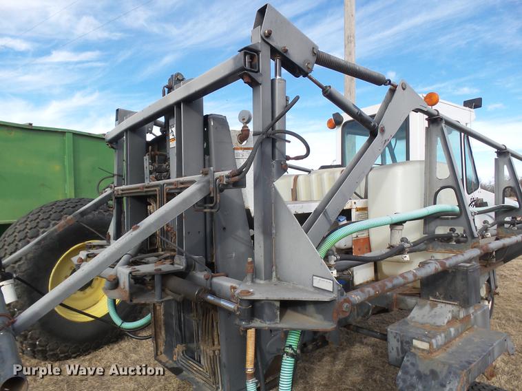 image for item DC8414 SpraCoupe 220 self-propelled sprayer