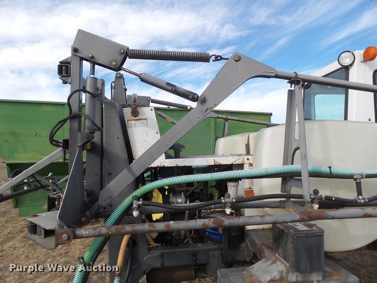 image for item DC8414 SpraCoupe 220 self-propelled sprayer