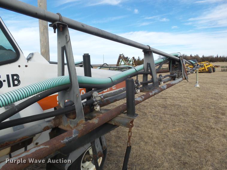 image for item DC8414 SpraCoupe 220 self-propelled sprayer