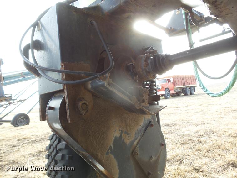 image for item DC8414 SpraCoupe 220 self-propelled sprayer