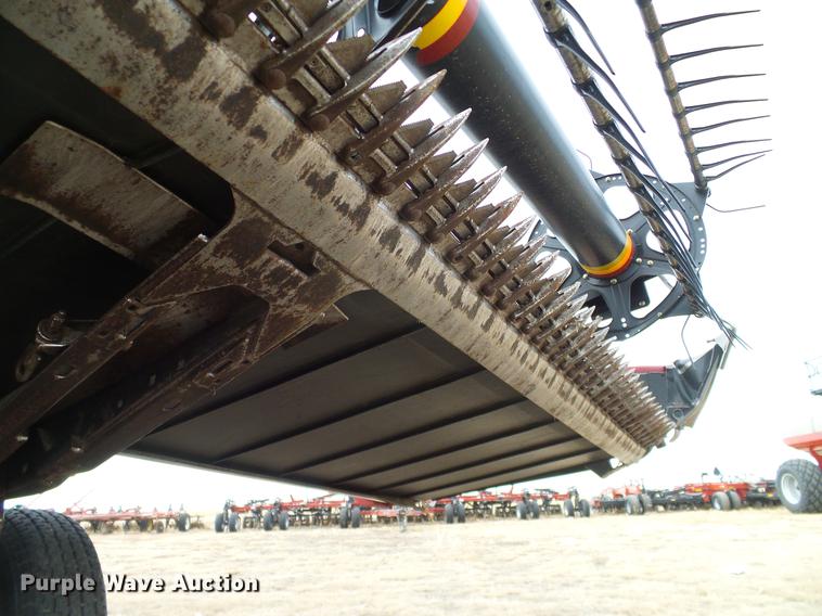 image for item DD1376 2008 Case IH 2142 draper head