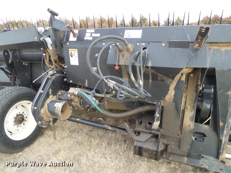image for item DD1376 2008 Case IH 2142 draper head