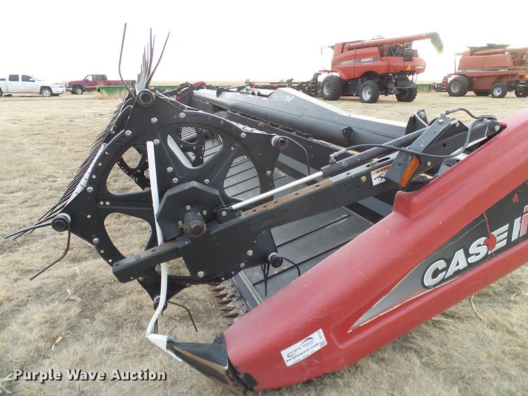 image for item DD1376 2008 Case IH 2142 draper head