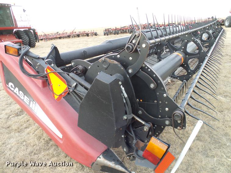 image for item DD1376 2008 Case IH 2142 draper head