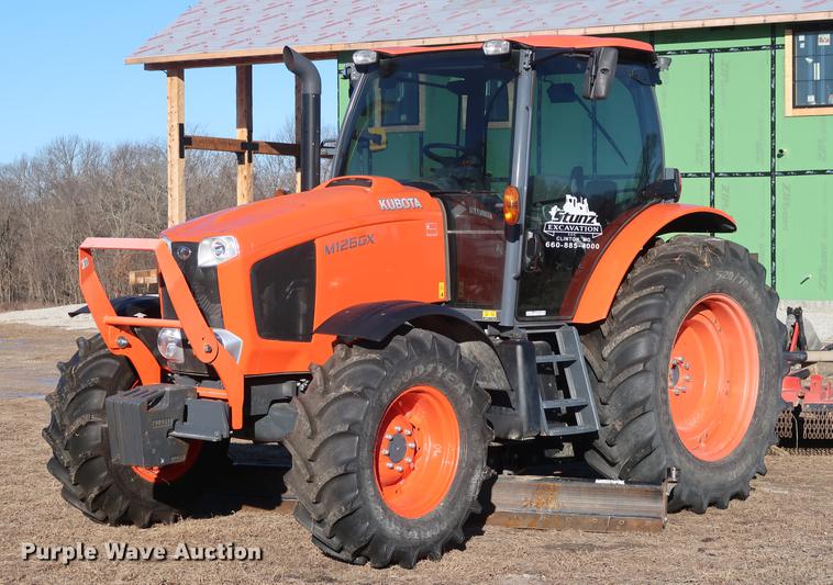 image for item DD9578 2016 Kubota M126GX MFWD tractor