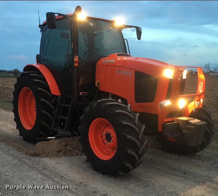 image for item DD9578 2016 Kubota M126GX MFWD tractor