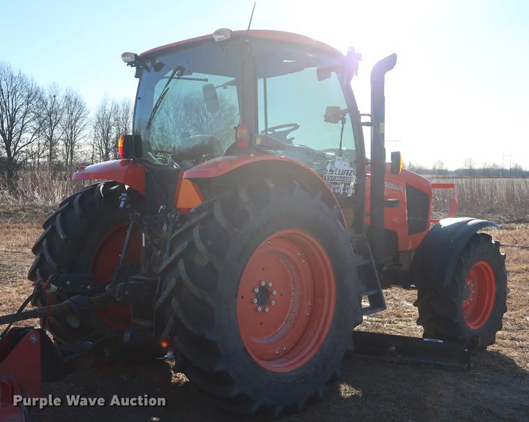image for item DD9578 2016 Kubota M126GX MFWD tractor