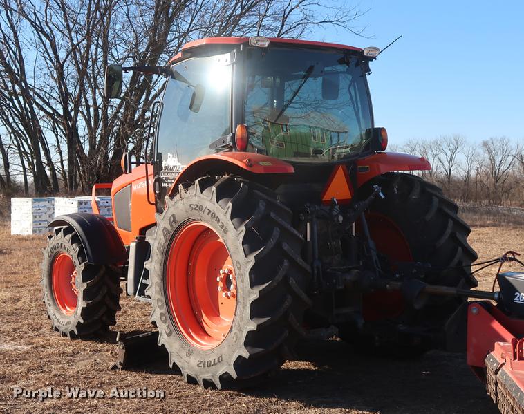image for item DD9578 2016 Kubota M126GX MFWD tractor