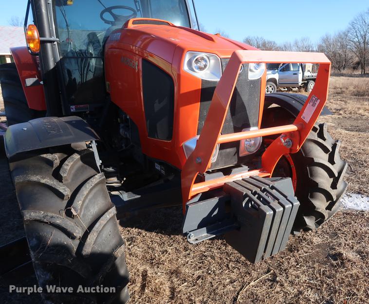 image for item DD9578 2016 Kubota M126GX MFWD tractor
