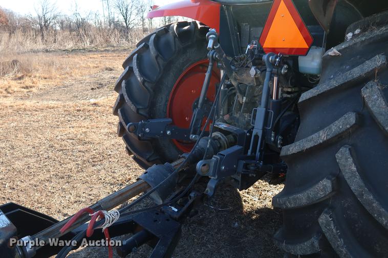 image for item DD9578 2016 Kubota M126GX MFWD tractor