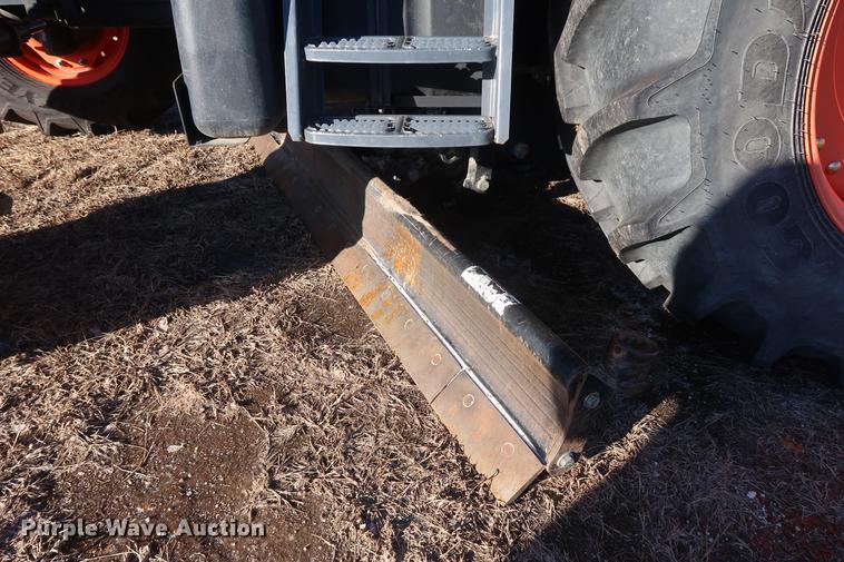 image for item DD9578 2016 Kubota M126GX MFWD tractor