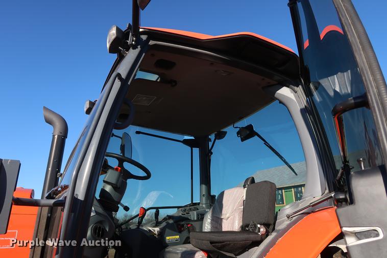 image for item DD9578 2016 Kubota M126GX MFWD tractor