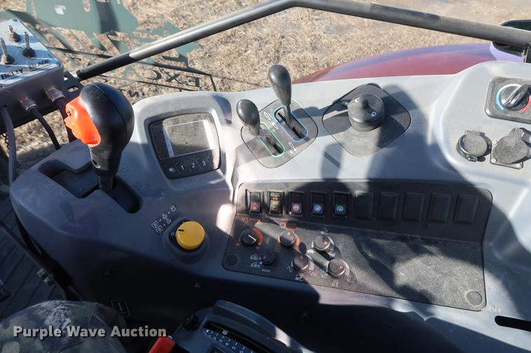 image for item DD9578 2016 Kubota M126GX MFWD tractor