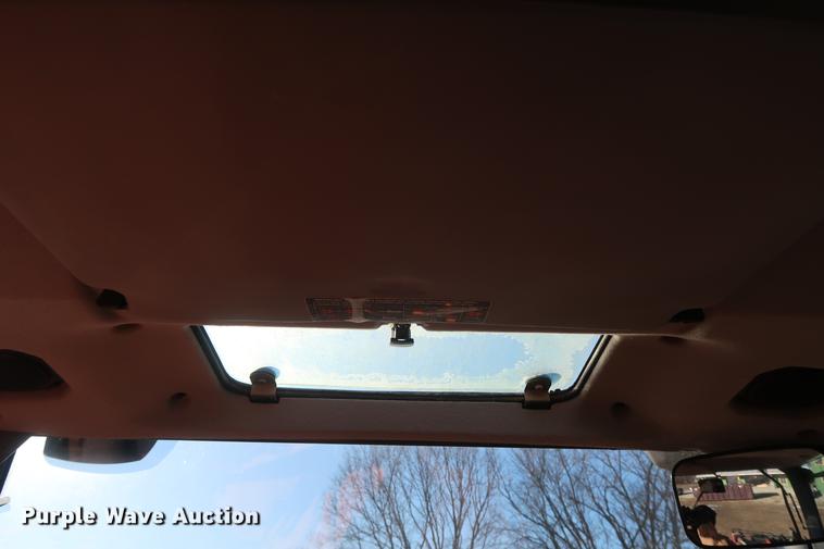 image for item DD9578 2016 Kubota M126GX MFWD tractor