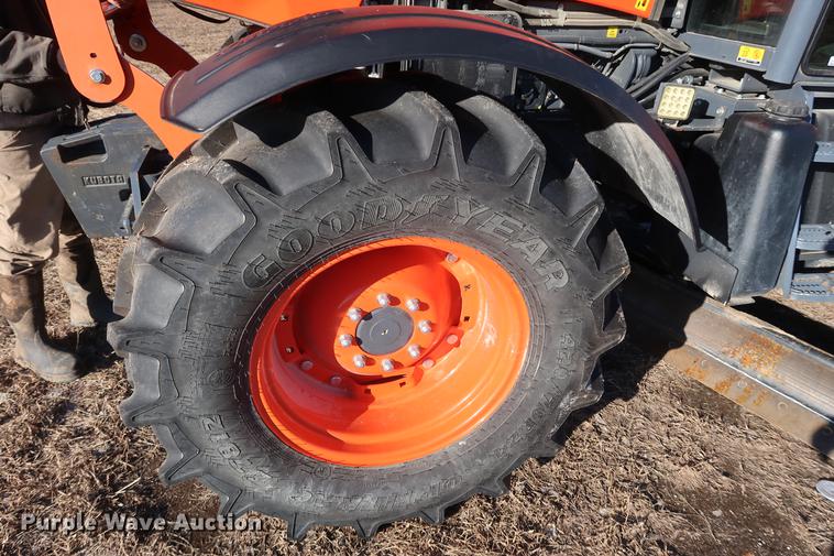 image for item DD9578 2016 Kubota M126GX MFWD tractor