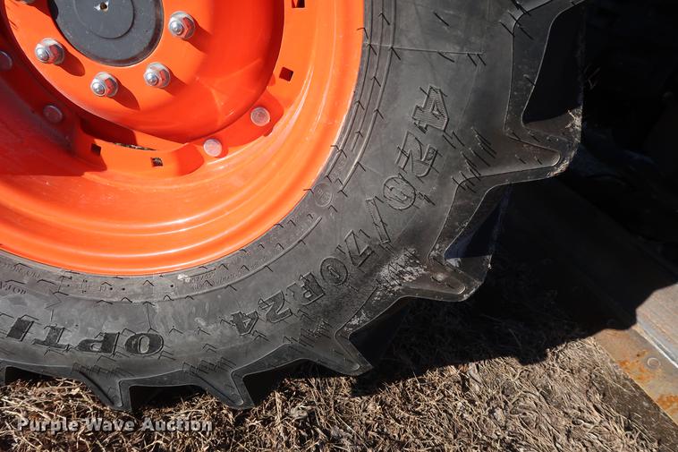 image for item DD9578 2016 Kubota M126GX MFWD tractor