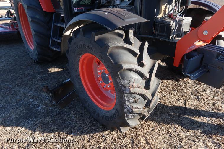 image for item DD9578 2016 Kubota M126GX MFWD tractor
