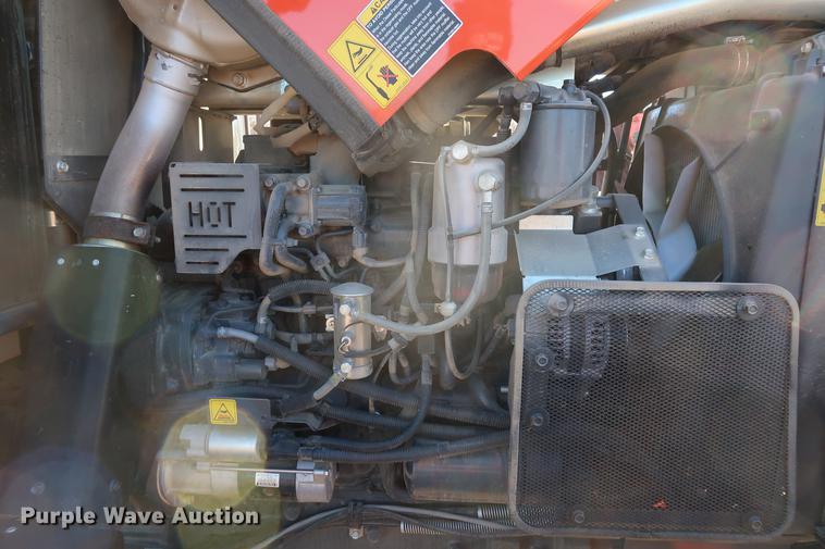 image for item DD9578 2016 Kubota M126GX MFWD tractor