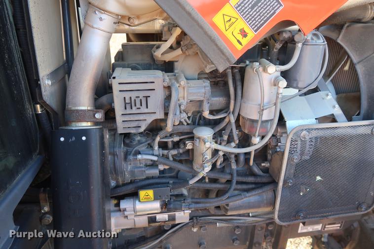 image for item DD9578 2016 Kubota M126GX MFWD tractor