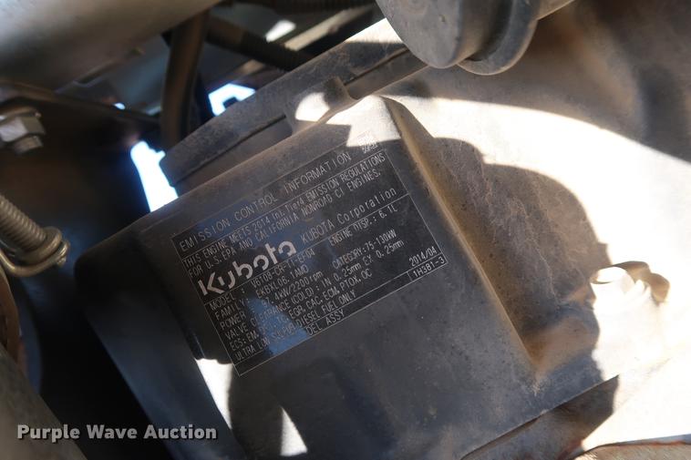 image for item DD9578 2016 Kubota M126GX MFWD tractor