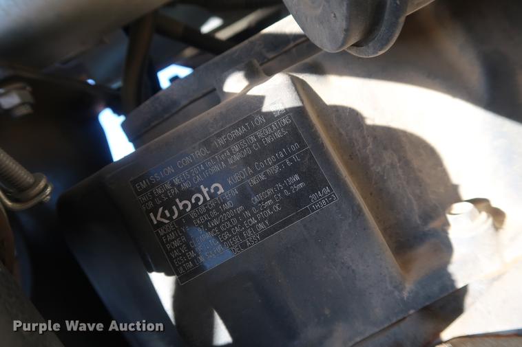 image for item DD9578 2016 Kubota M126GX MFWD tractor