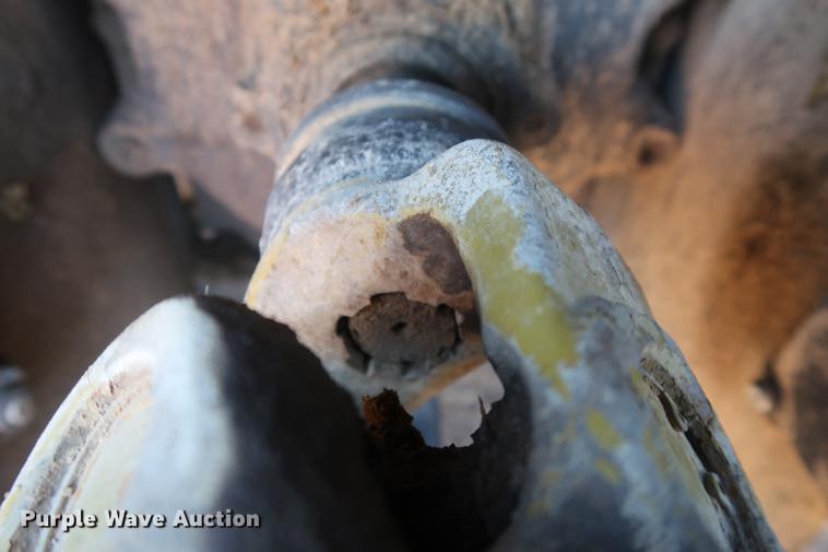 image for item DD9578 2016 Kubota M126GX MFWD tractor