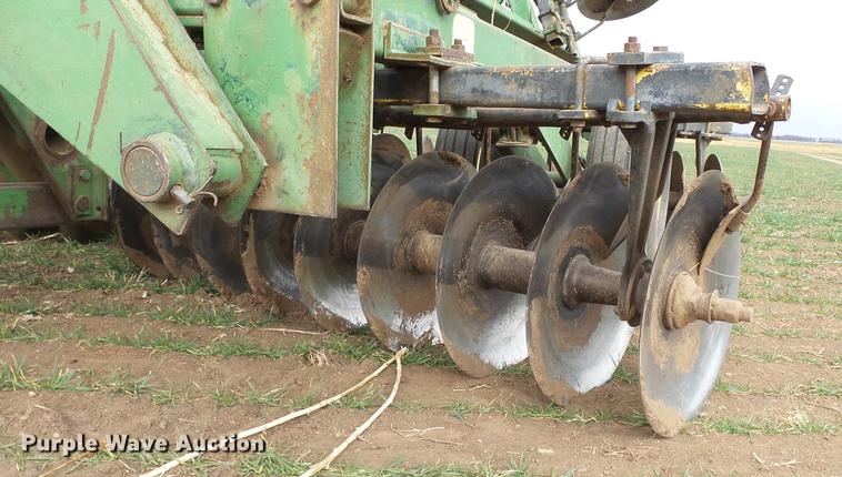 image for item DK9143 John Deere 230 disk