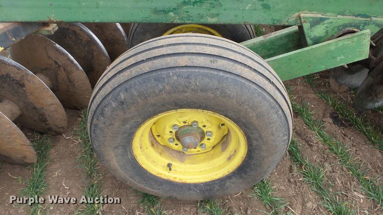 image for item DK9143 John Deere 230 disk