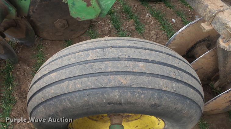 image for item DK9143 John Deere 230 disk