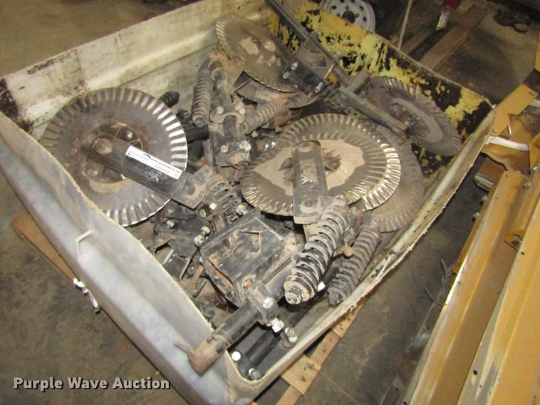 image for item DO9056 Ag equipment accessories