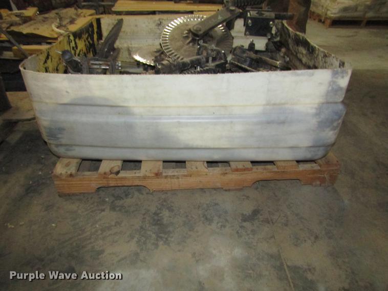 image for item DO9056 Ag equipment accessories