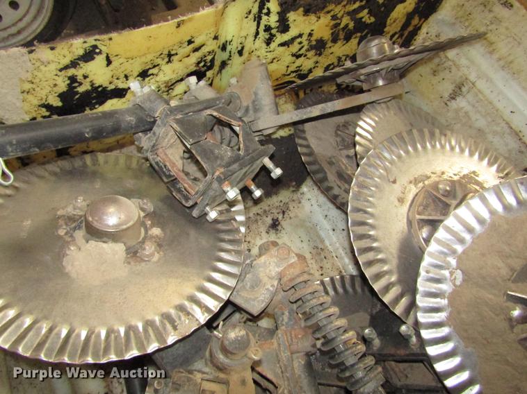 image for item DO9056 Ag equipment accessories