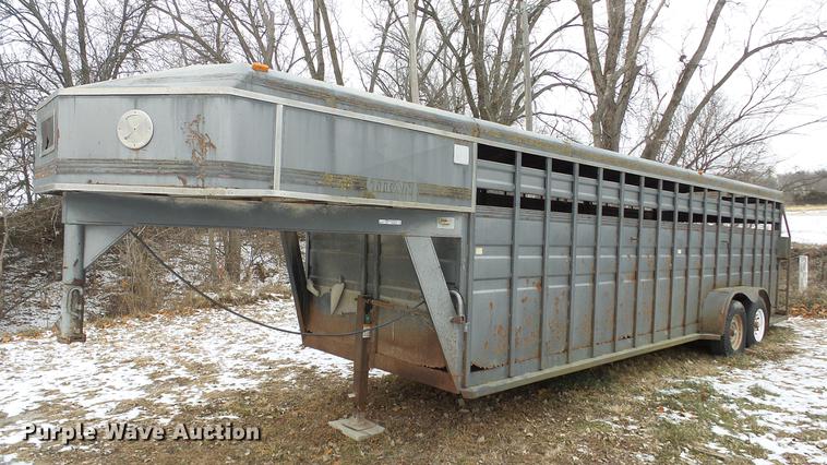 image for item EC9500 1991 Titan livestock trailer