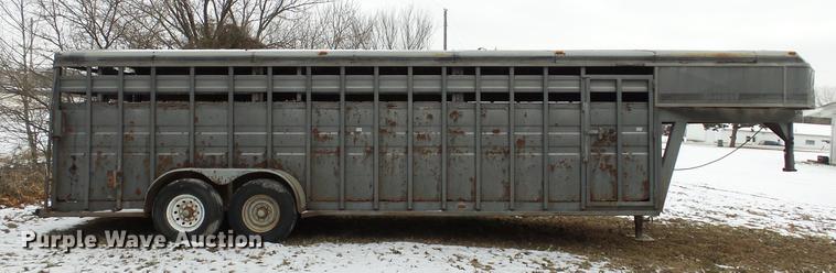 image for item EC9500 1991 Titan livestock trailer