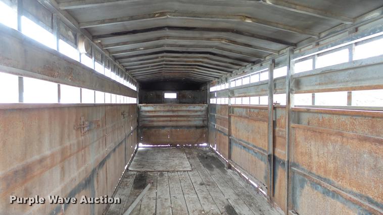 image for item EC9500 1991 Titan livestock trailer