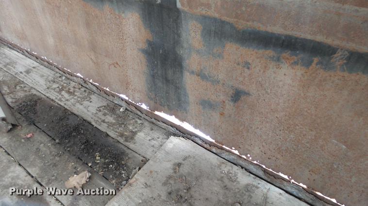 image for item EC9500 1991 Titan livestock trailer