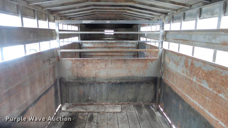 image for item EC9500 1991 Titan livestock trailer