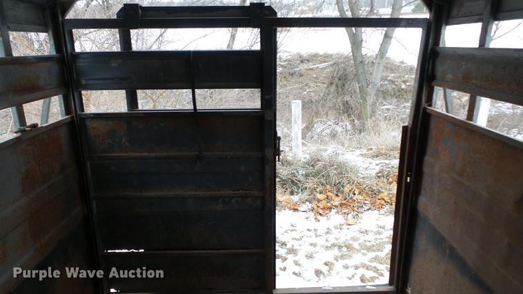 image for item EC9500 1991 Titan livestock trailer