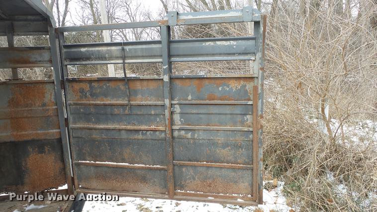 image for item EC9500 1991 Titan livestock trailer