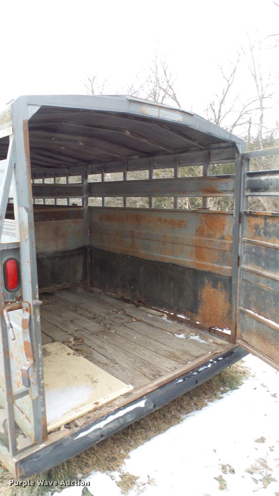 image for item EC9500 1991 Titan livestock trailer