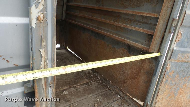 image for item EC9500 1991 Titan livestock trailer